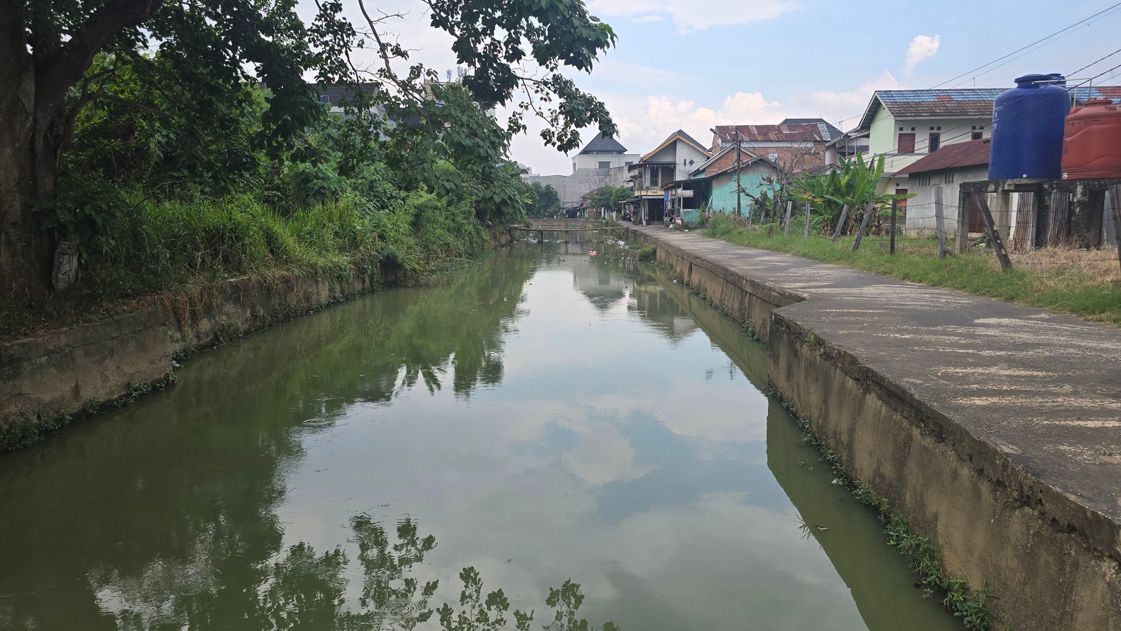 Foto Sungai Sungai Bendung di Talang Aman, Kemuning, Kota Palembang, Sumatera Selatan