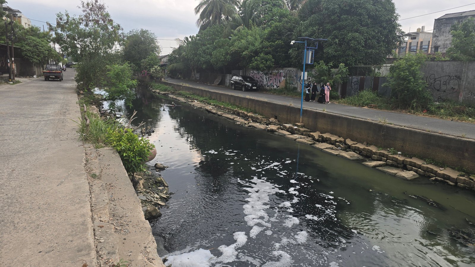 Foto Sungai Sungai Bendung di Sekip Jaya, Kemuning, Kota Palembang, Sumatera Selatan